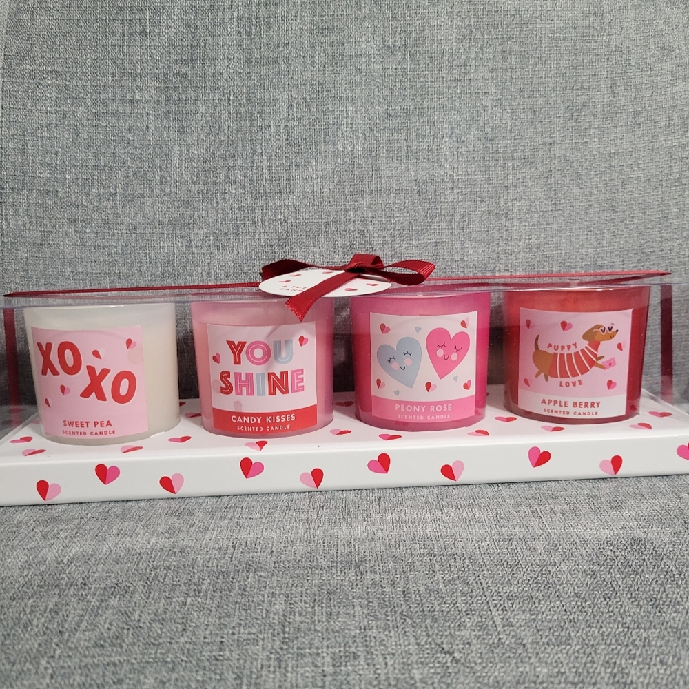 New set of 4 scented candles